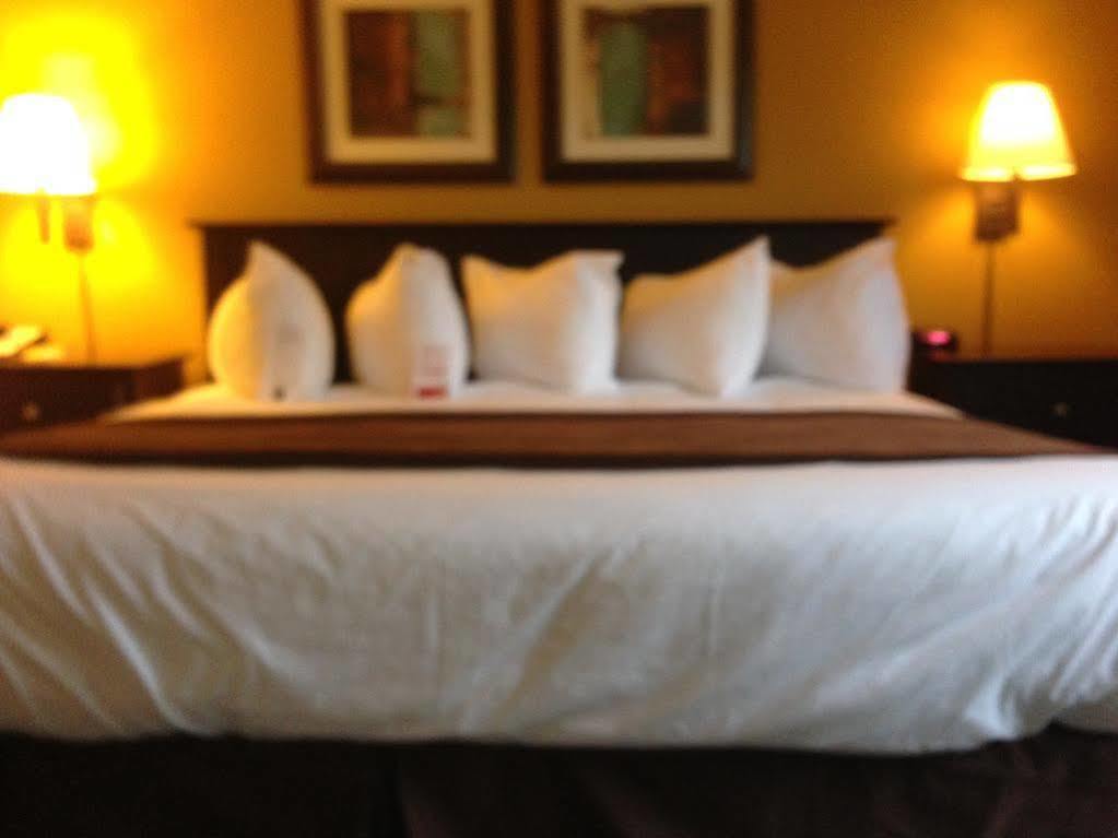 Super 8 By Wyndham Midland Hotel Ngoại thất bức ảnh